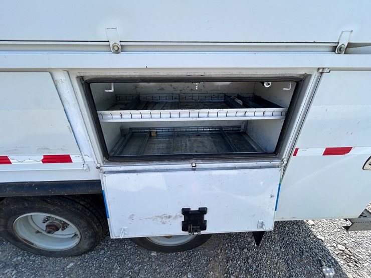 #212-•-2014-saub-pull-behind-service-trailer-image-19