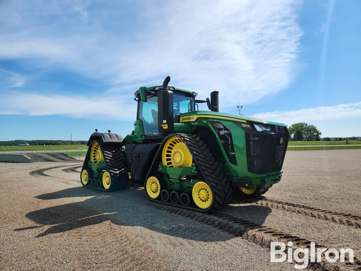 2025-john-deere-9rx-710-image-3