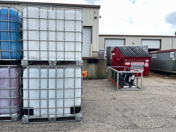 #9027-•-(2)-275-gallon-ibc-caged-totes-(of)-image-2