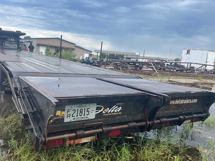 #10501-•-2016-delta-gooseneck-flatbed-(has-wi-title)-image-6