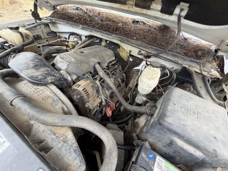 2005-gmc-sierra-2500-image-17