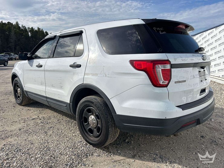 2019-ford-explorer-image-4