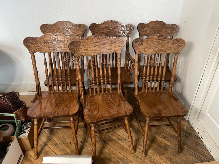 #6245-•-dining-room-table-and-chairs-image-5