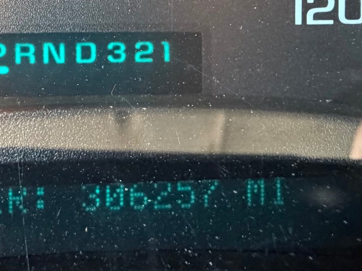 2005-chevrolet-silverado-2500hd-image-27