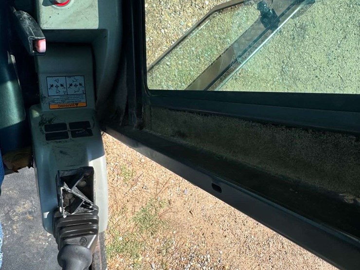2002-bobcat-331-image-27
