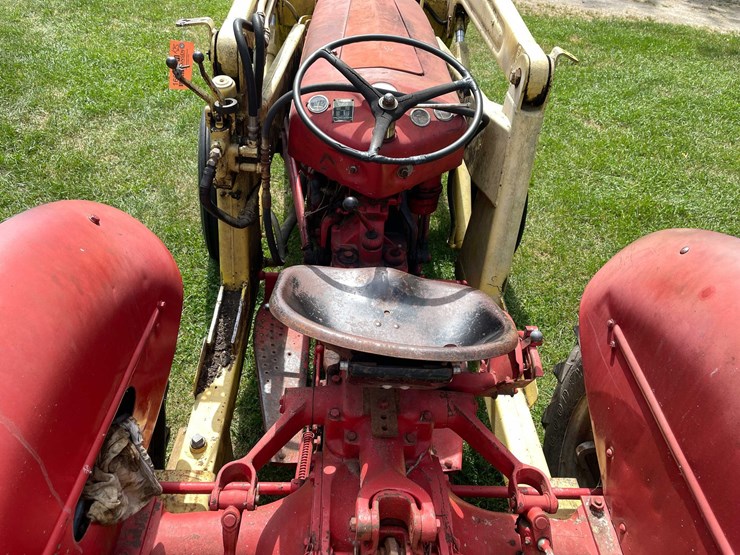 #1607-•-ferguson-tractor-image-20