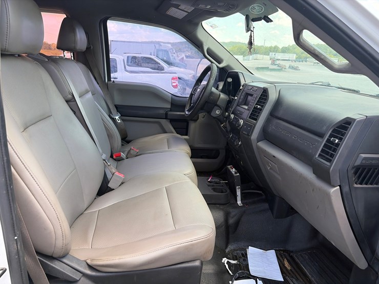 2019-ford-f250-xl-image-25