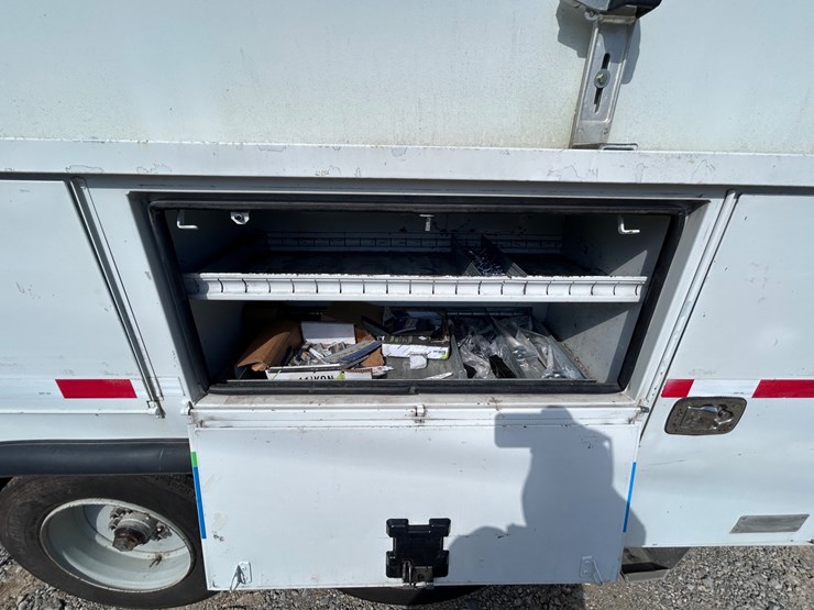#212-•-2014-saub-pull-behind-service-trailer-image-26