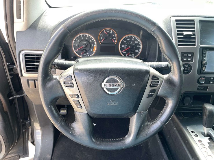 2015-nissan-armada-image-12