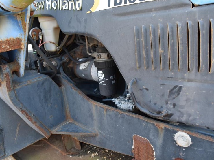 new-holland-tb100-image-5