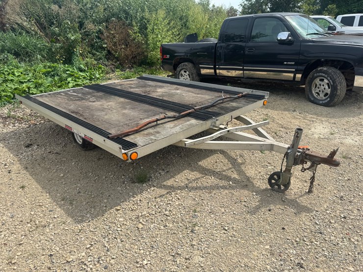 #10515-•-triton-xt-snowmobile-trailer-(located-in-rosendale-wi)-image-2