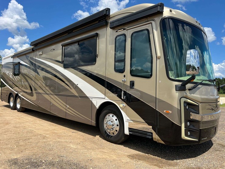 2016-entegra-coach-aspire-44b-mountain-master-luxury-diesel-pusher-motorhome-(51,192-miles)-image-4