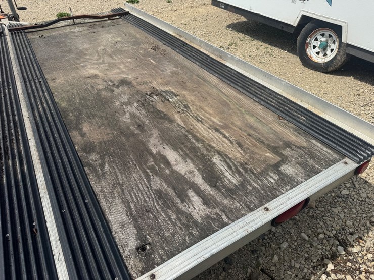 #10515-•-triton-xt-snowmobile-trailer-(located-in-rosendale-wi)-image-10