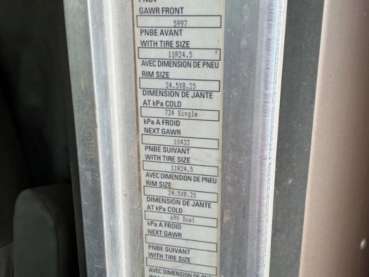 2012-kenworth-t800-image-21