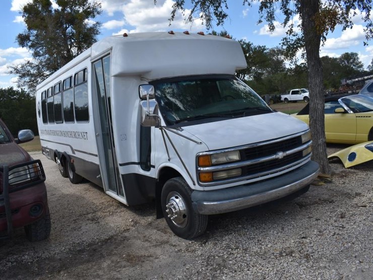 1999-chevrolet-3500-image-2