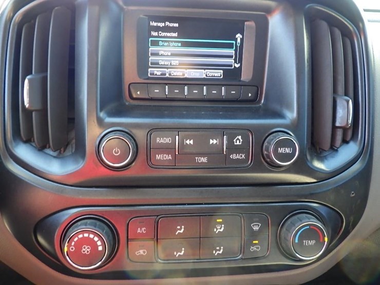 2016-chevrolet-colorado-image-26