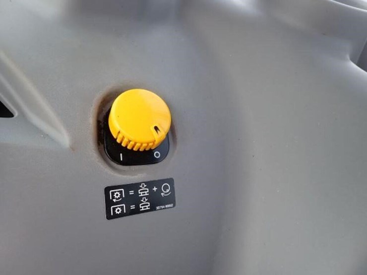 2019-kubota-m4-071-image-26