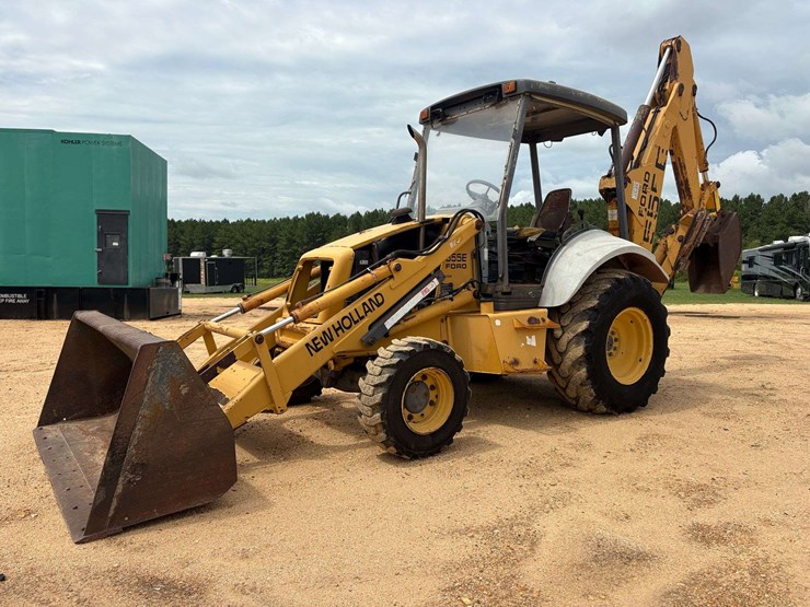 new-holland-555e-image-1