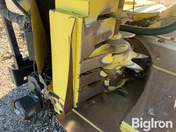 2022-john-deere-772-image-15