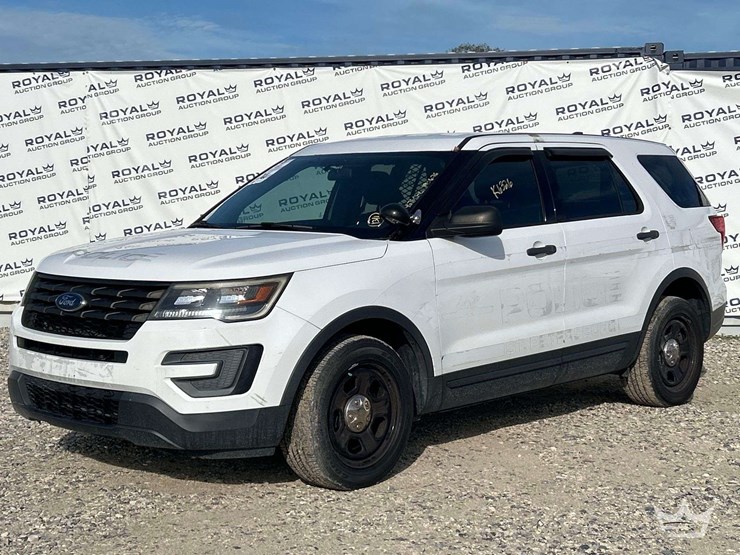 2019-ford-explorer-image-1
