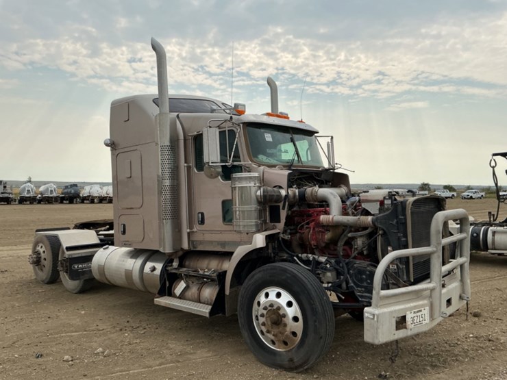 2012-kenworth-t800-image-3