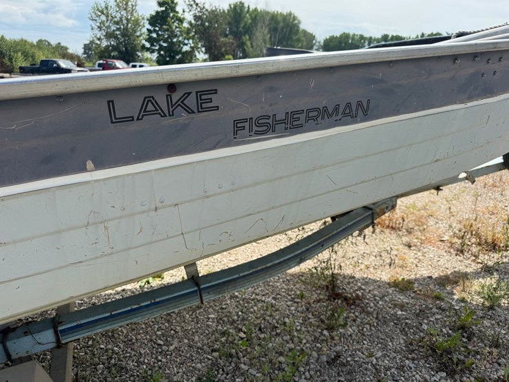 #10510-•-mirrocraft-16’-boat-(no-title)-(located-in-rosendale-wi)-image-16