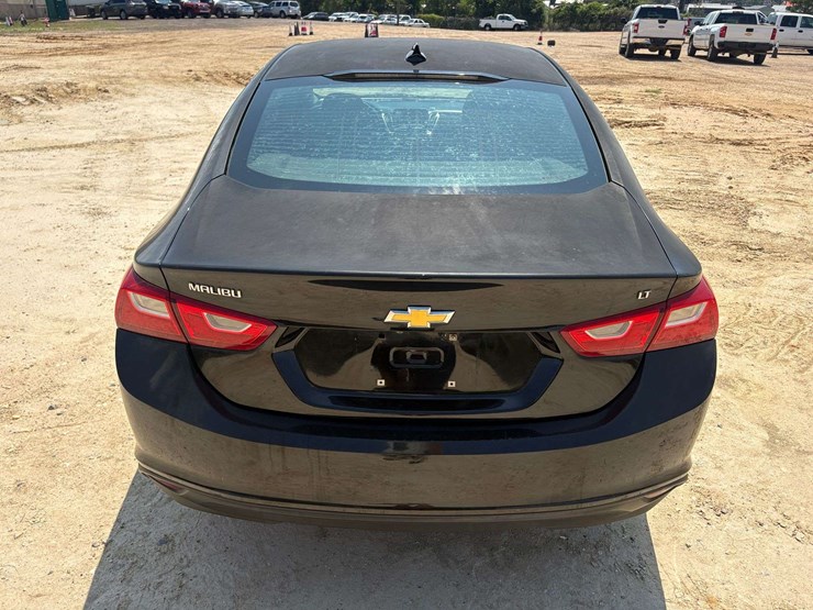 2018-chevrolet-malibu-4-door-sedan-(119,692-miles)-image-6