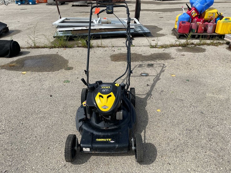 #10541-•-brute-push-mower-image-7