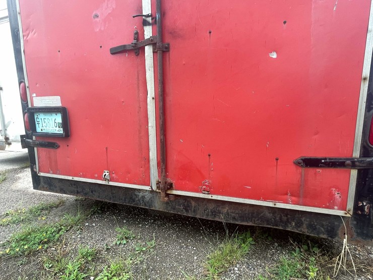 #10496-•-pace-enclosed-trailer-(has-wi-title)-image-30