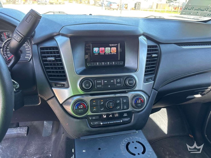 2016-chevrolet-tahoe-image-12