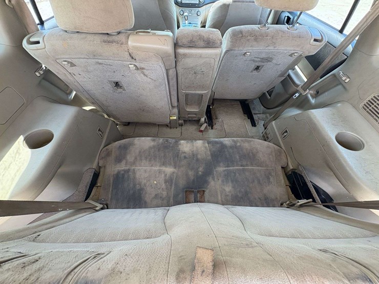 2010-toyota-highlander-image-23