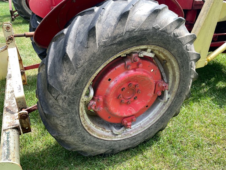 #1607-•-ferguson-tractor-image-16