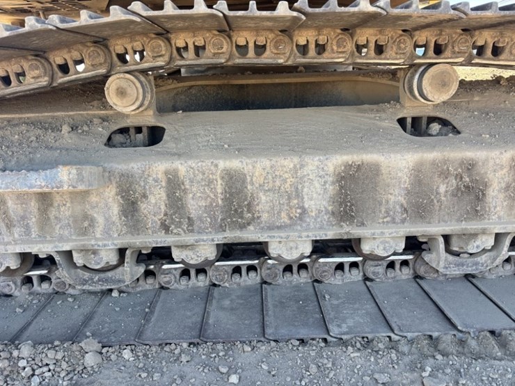 2013-komatsu-pc228us-lc-8-image-17