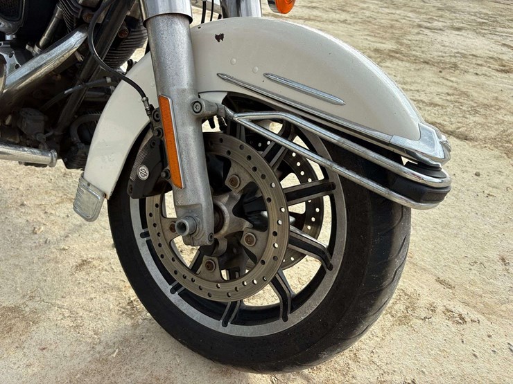 2015-harley-davidson-road-king-flhp-police-motorcycle-(32,614-miles)-image-5