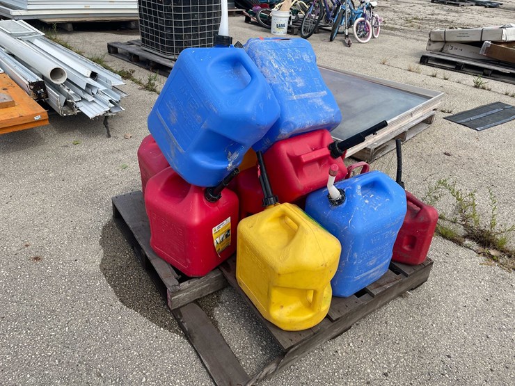#10553-•-pallet-of-fuel-cans-image-1