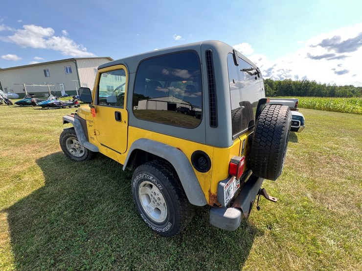 2001-jeep-wrangler-image-2