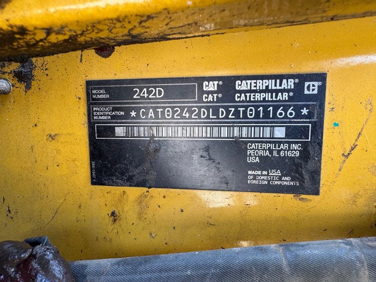 caterpillar-242d-image-55