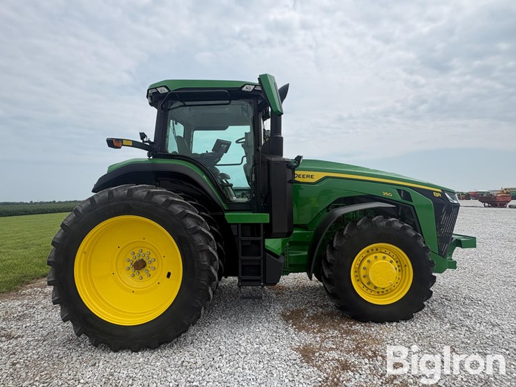 2025-john-deere-8r-250-image-4