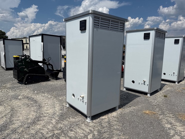 #187-•-portable-restroom-image-3
