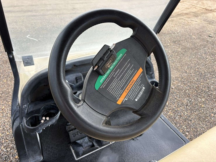 2022-club-car-li-ion-48v-electric-golf-cart-w/-charger-image-8