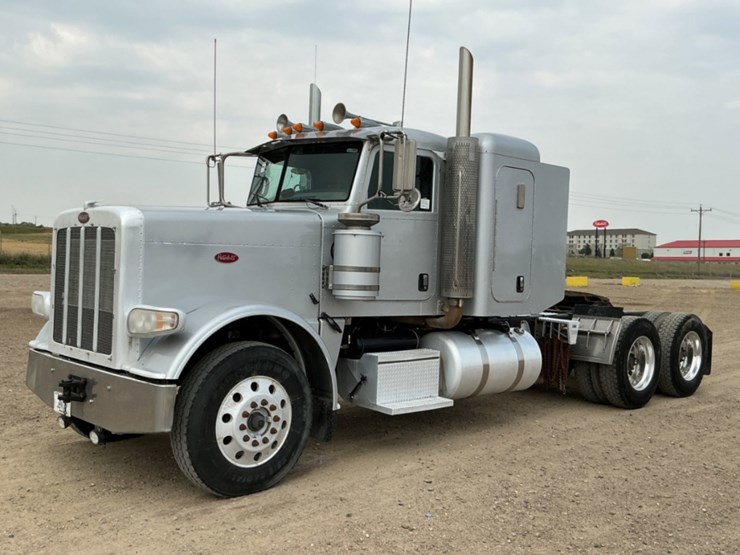 2012-peterbilt-388-image-1