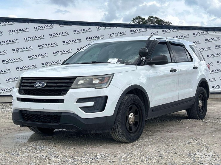 2017-ford-explorer-image-1