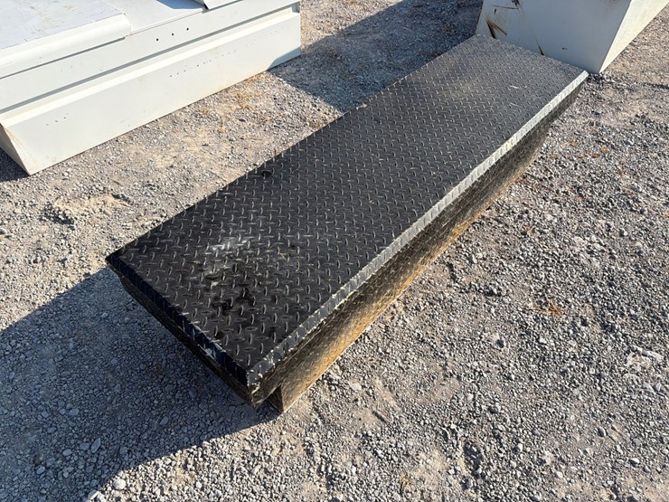 #581-•-truck-tool-box-image-4