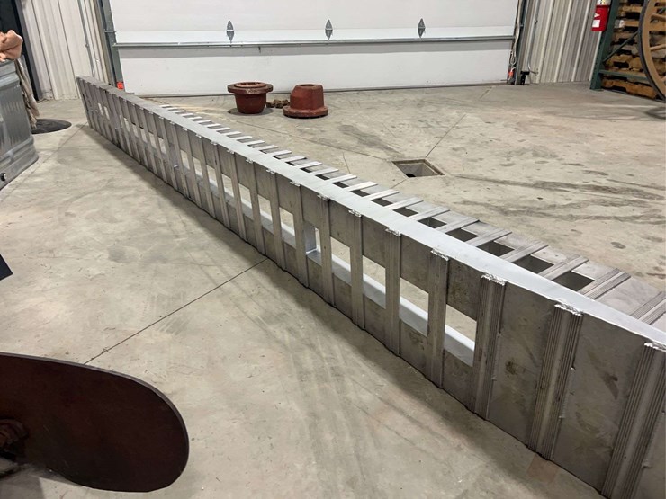 (2)-14’-aluminum-ramps-image-13