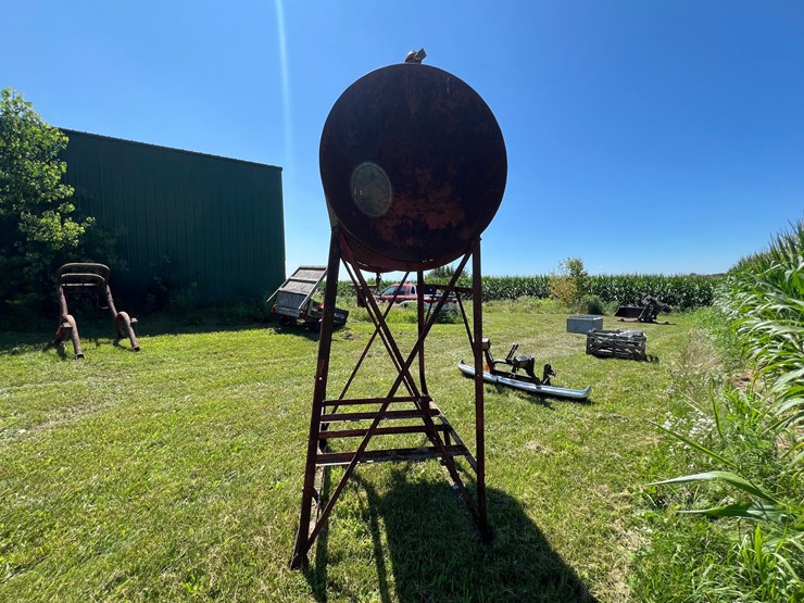 #5699-•-fuel-barrel-with-stand-image-2