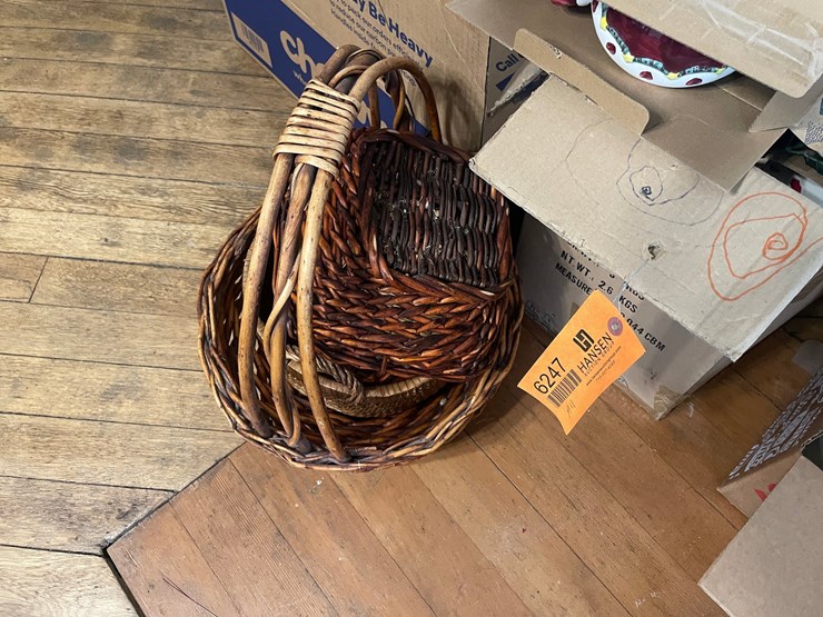 #6247-•-assortment-of-glassware-image-6