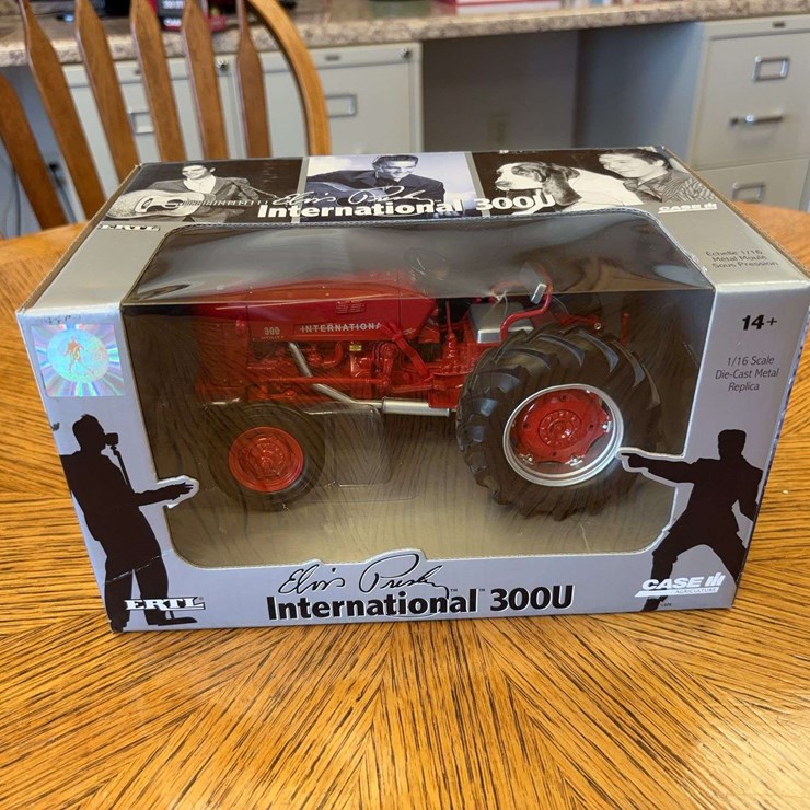 1/16 International 300 Utility Elvis Presley Edition