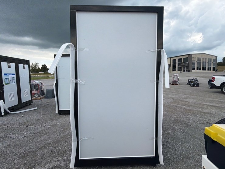 #180-•-mobile-toilet-w/-shower-image-5