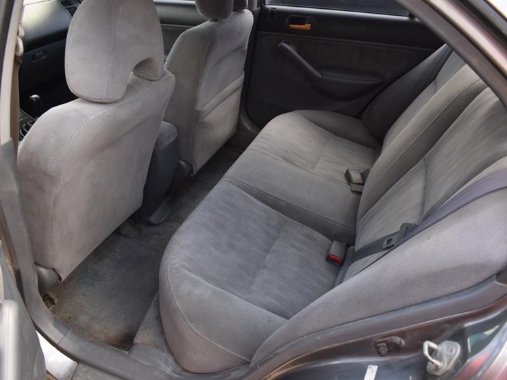 2005-honda-car-(vin-#-ihges15585l012513)-(showing-appx-220,015-miles,-up-to-image-11