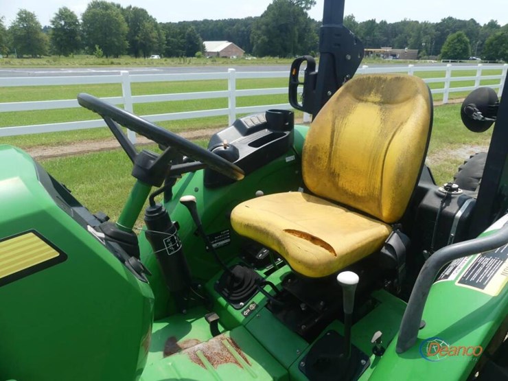 2021-john-deere-5045e-image-10